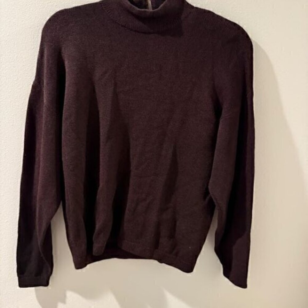 St. John Basics Womens M Cranberry Red Knit Mock Turtleneck Back Zip Sweater